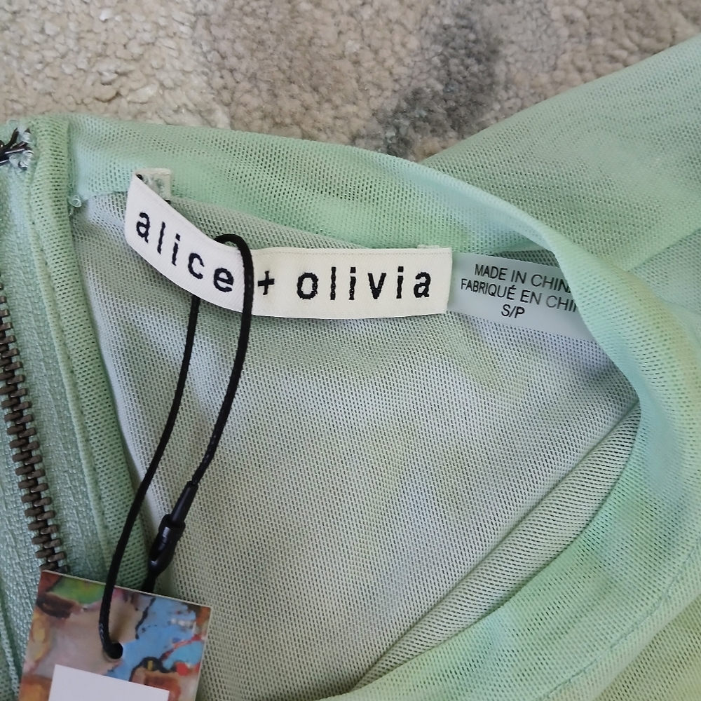 NWT ALICE + OLIVIAA+O X Kidsuper Delaina Long Sleeve‎ Crop Top - Natural - Picture 9 of 10